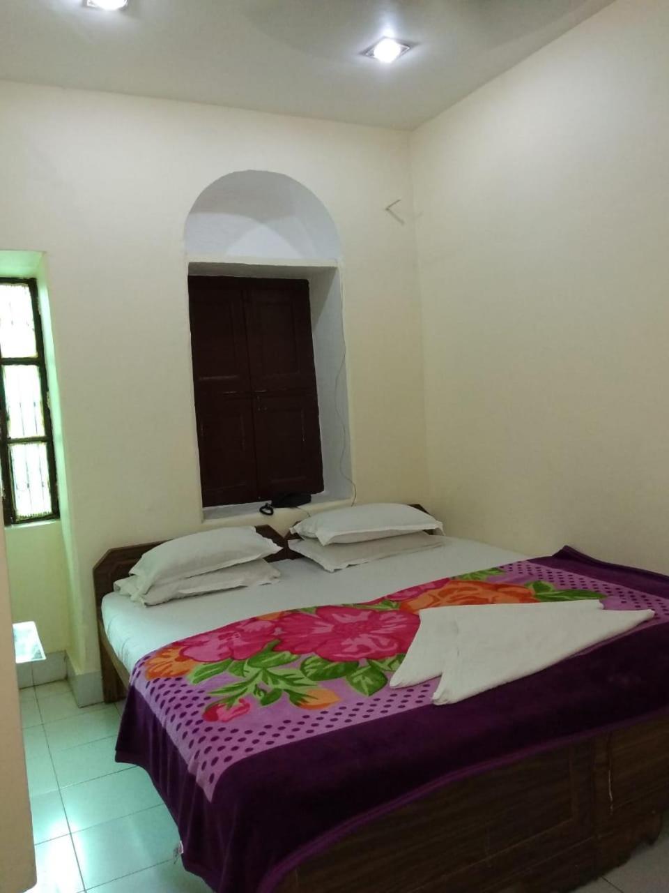 Ajay Guest House พาราณสี ภายนอก รูปภาพ