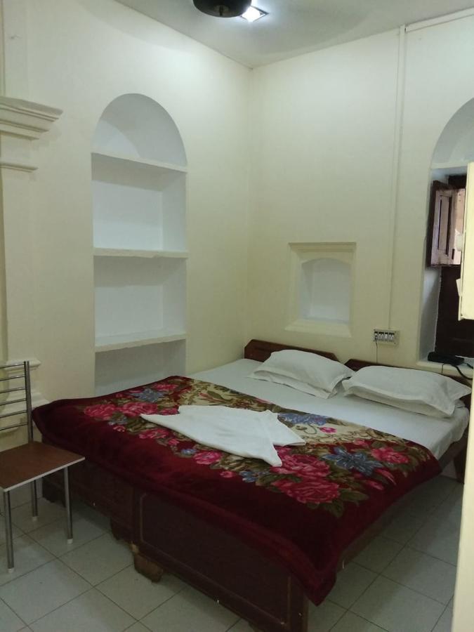 Ajay Guest House พาราณสี ภายนอก รูปภาพ