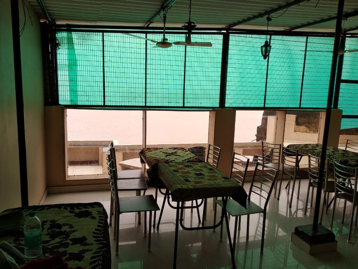 Ajay Guest House พาราณสี ภายนอก รูปภาพ