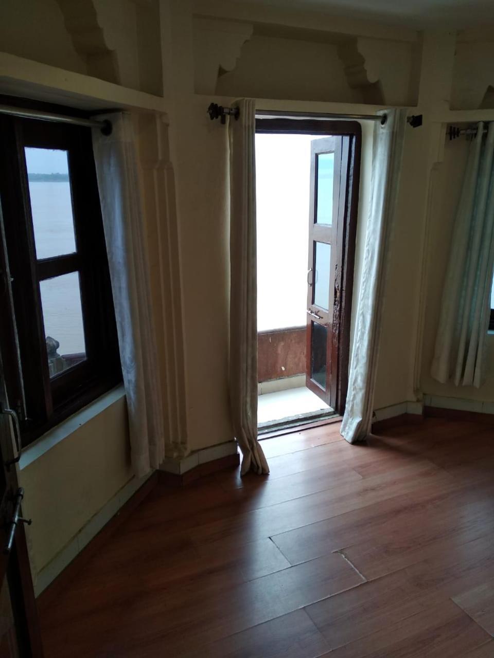 Ajay Guest House พาราณสี ภายนอก รูปภาพ