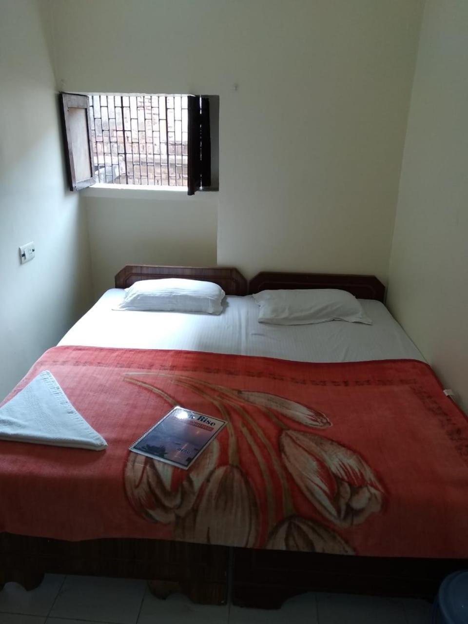 Ajay Guest House พาราณสี ภายนอก รูปภาพ